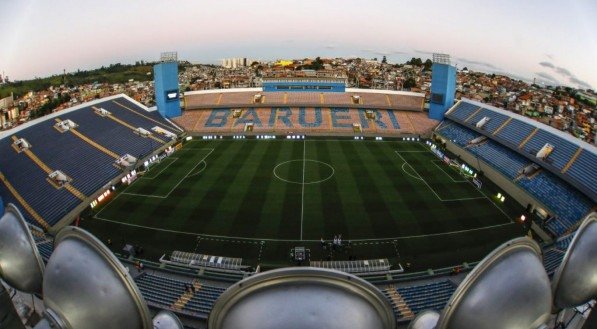 O estádio recebe o Palmeiras quando o Allianz Parque está impossibilitado e opera, desde o ano passado, sob gestão de uma das empresas da presidente Leila.