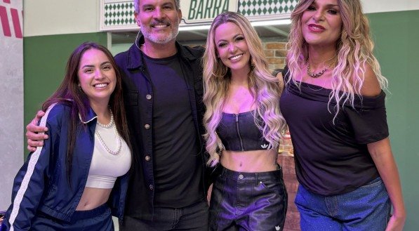Raphaella Santos e Michelle Melo no Boteco do Barra desta semana