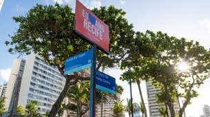 Primeiras placas de rua estão sendo instaladas e, na Avenida Boa Viagem, todos os mobiliários foram revitalizados