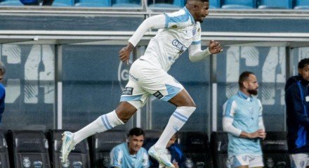 Zagueiro ajudou na classificação histórica sobre o Grêmio