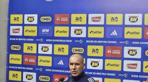 Leonardo Jardim comenta vitória e sequência de invencibilidade do Cruzeiro