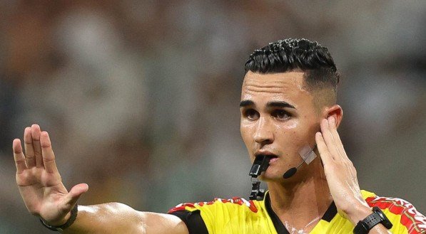 Após reunião com a Comissão de Arbitragem, o Tricolor disse que Matheus Candançan havia sido afastado pela entidade, que negou.