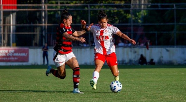 Ju Ferreira, Fernanda, Djeni e Leidiane marcaram os gols rubro-negros, enquanto Belén Aquino descontou para as Gurias Coloradas