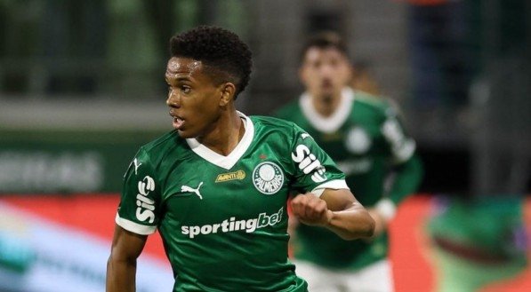 O Palmeiras venceu o Ceará na noite desta quinta-feira(22) por 3 a 0 no Allianz Parque e garantiu a classificação para as oitavas de final da Copa do Brasil. Os gols foram marcados por Estevão(2x) e Flaco López. 1º Tempo A primeira oportunidade da partida foi aos 06&amp;#8242;, Piquerez cobrou falta da entrada da área [&amp;#8230;]