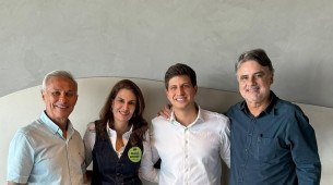 Prefeito do Recife, João Campos (PSB) celebrou vitória do aliado Raul Henry, reeleito para a presidência estadual do MDB em Pernambuco