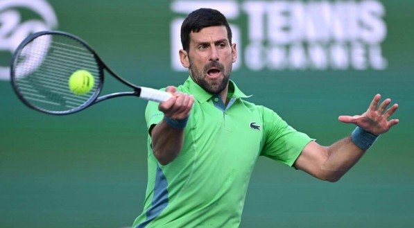 Sérvio precisou virar batalha de 3h05min contra Hurkacz neste sábado na decisão do torneio suíço no saibro
