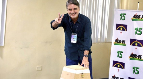 Vitória de Raul Henry sobre Jarbas Filho no MDB-PE favorece aliança com João Campos (PSB) para 2026