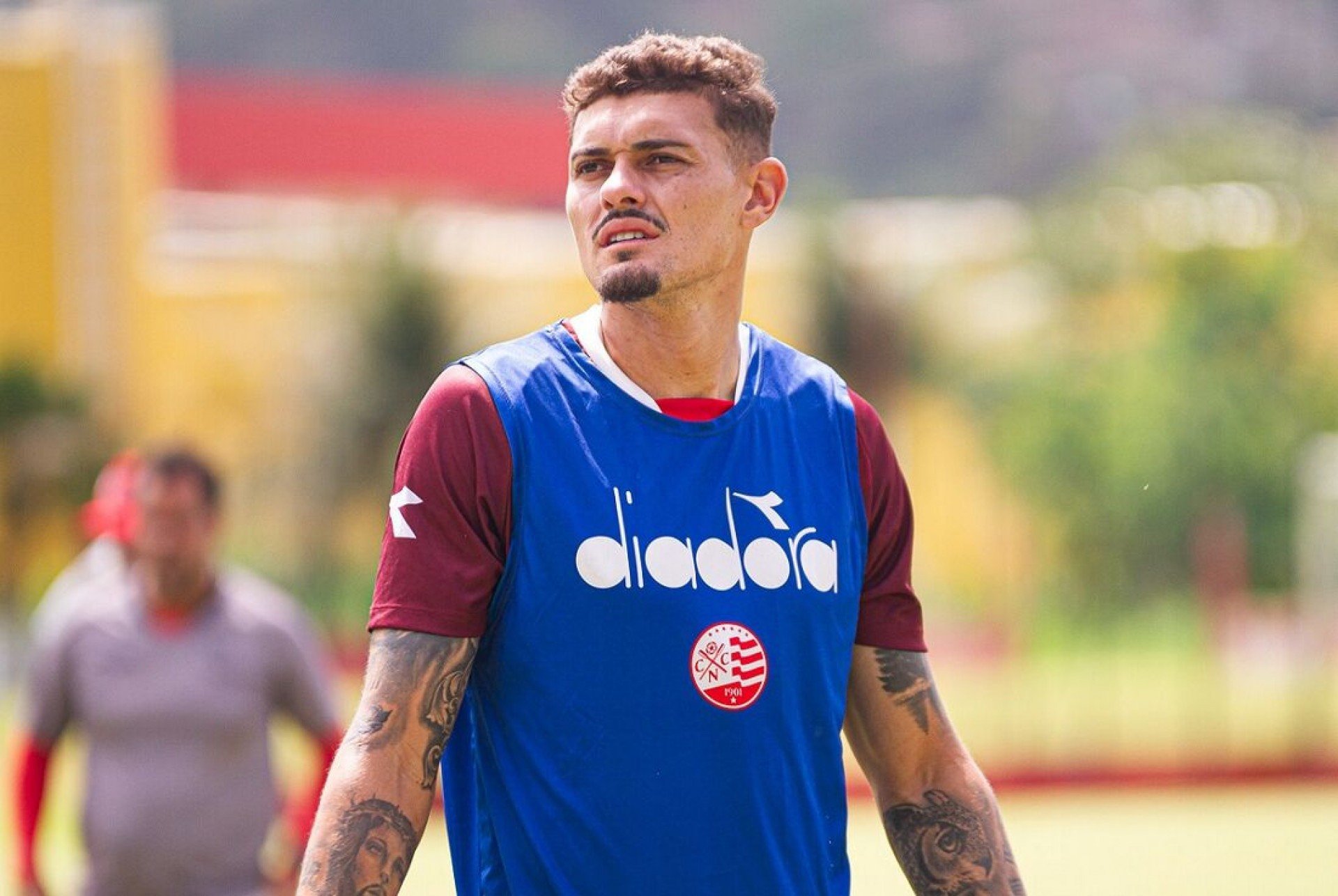 Em noite desastrosa, Carlinhos recebe nota 2 e é o pior jogador do Náutico na derrota para a Ponte Preta; veja as notas de Ralph de Carvalho