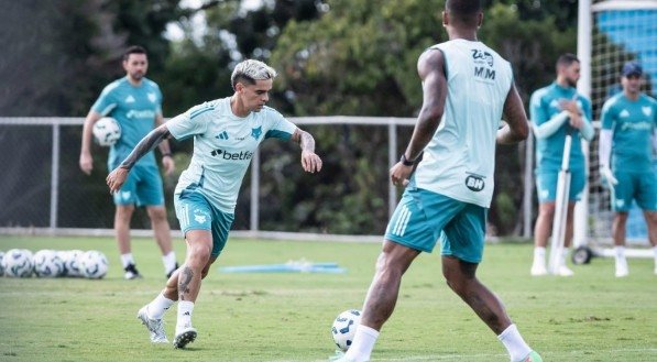 Cruzeiro encara Fortaleza visando segunda colocação do Brasileirão