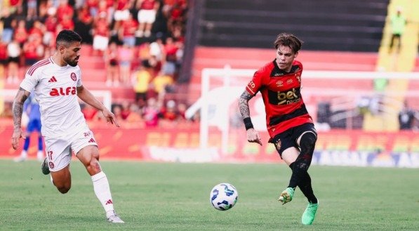 Sport ainda não consegiu vencer no campeonato, porém evolui na atuação diante do Internacional.