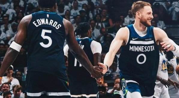 O Minnesota Timberwolves venceu o Oklahoma City Thunder por 143 a 101 na noite do último sábado (24), no Target Center, e diminuiu a desvantagem na final da Conferência Oeste da NBA. Agora, o Thunder lidera a série melhor de sete por 2 a 1. Anthony Edwards foi o grande nome da partida, anotando 30 [&amp;#8230;]
