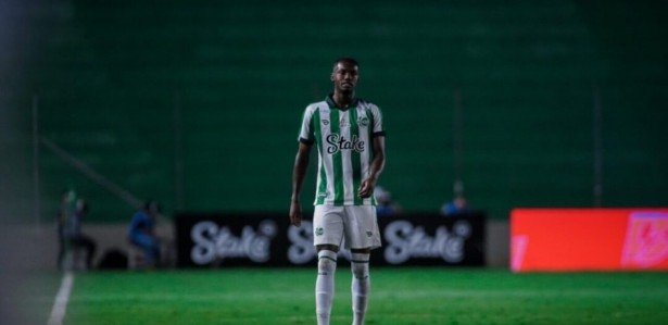 Botafogo negocia contratação de zagueiro do Juventude
