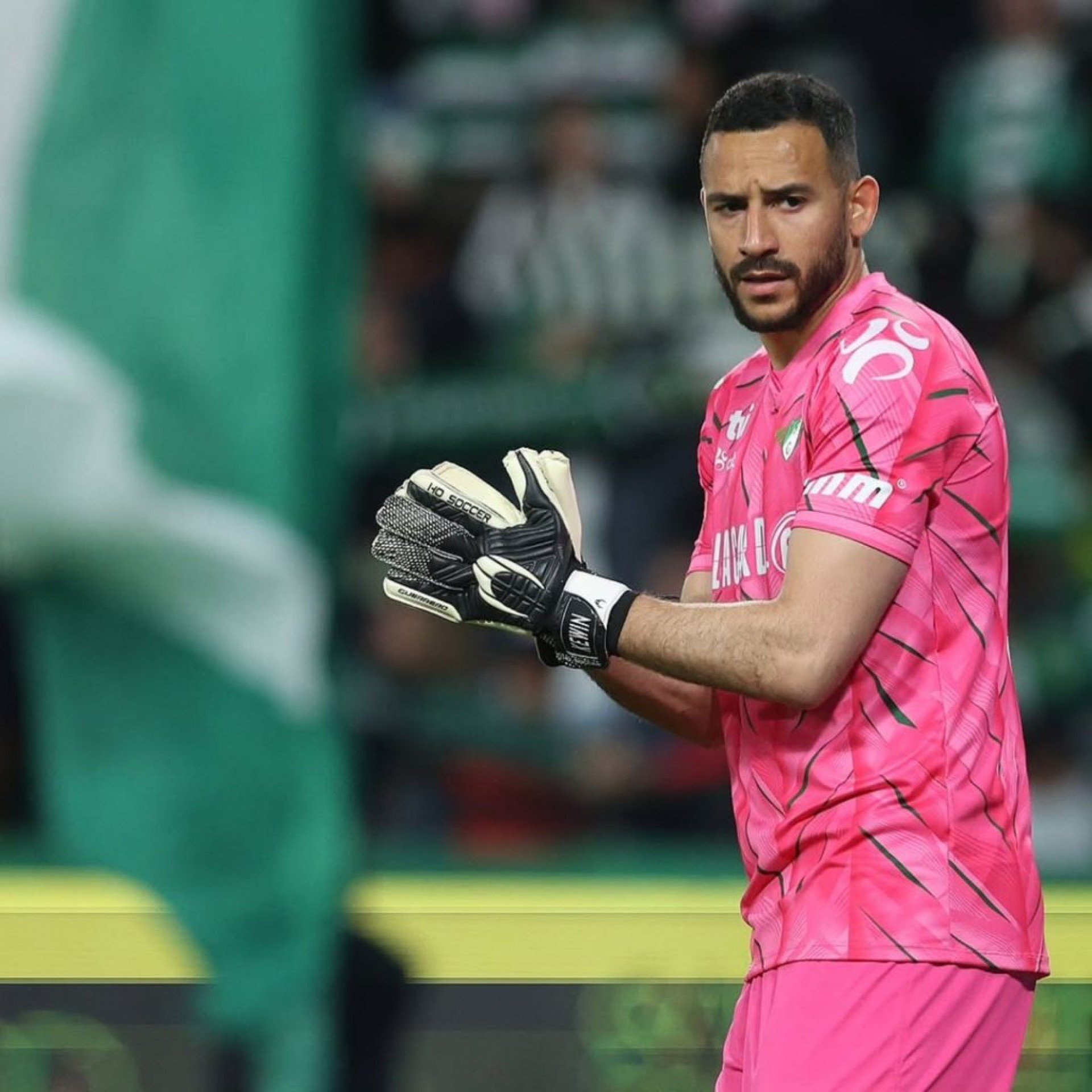 Goleiro do Moreirense, de Portugal, é oferecido ao Corinthians