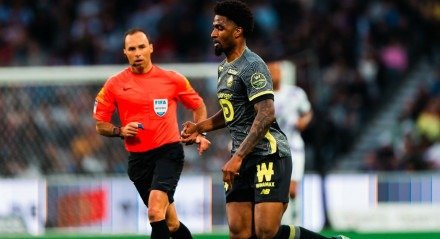 Alexsandro, zagueiro do Lille