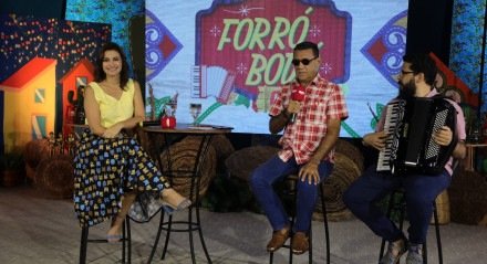 Anne Barretto recebe o cantor e compositor Josildo Sá no Especial Forrobodó