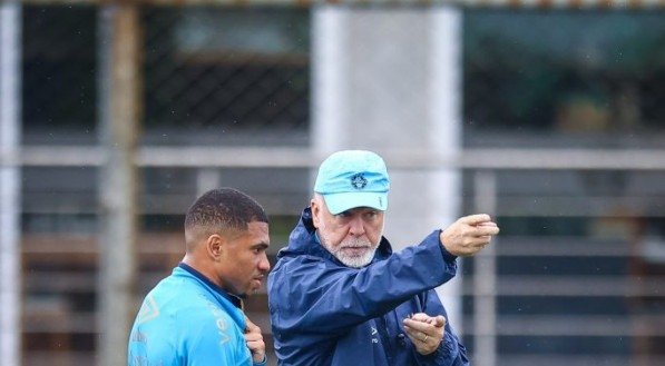 Grêmio inicia preparação para jogo decisivo na Sul-Americana