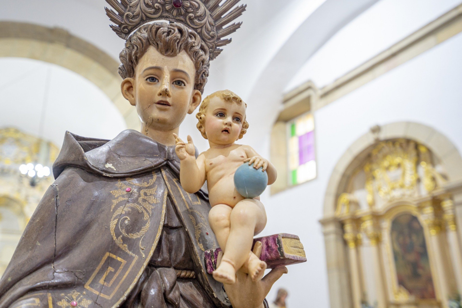 Procissão Pluvial de Santo Antônio navega pelo Capibaribe no domingo (1), no Recife