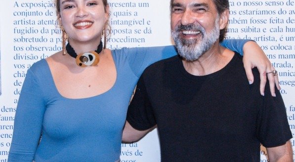A pintora Marcela Dias com Armando Garrido, na abertura da sua exposição na Garrido Galeria