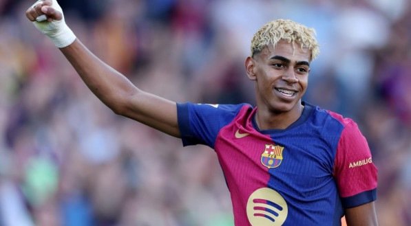 Barcelona renova com Lamine Yamal e sela projeto de futuro com joia da base