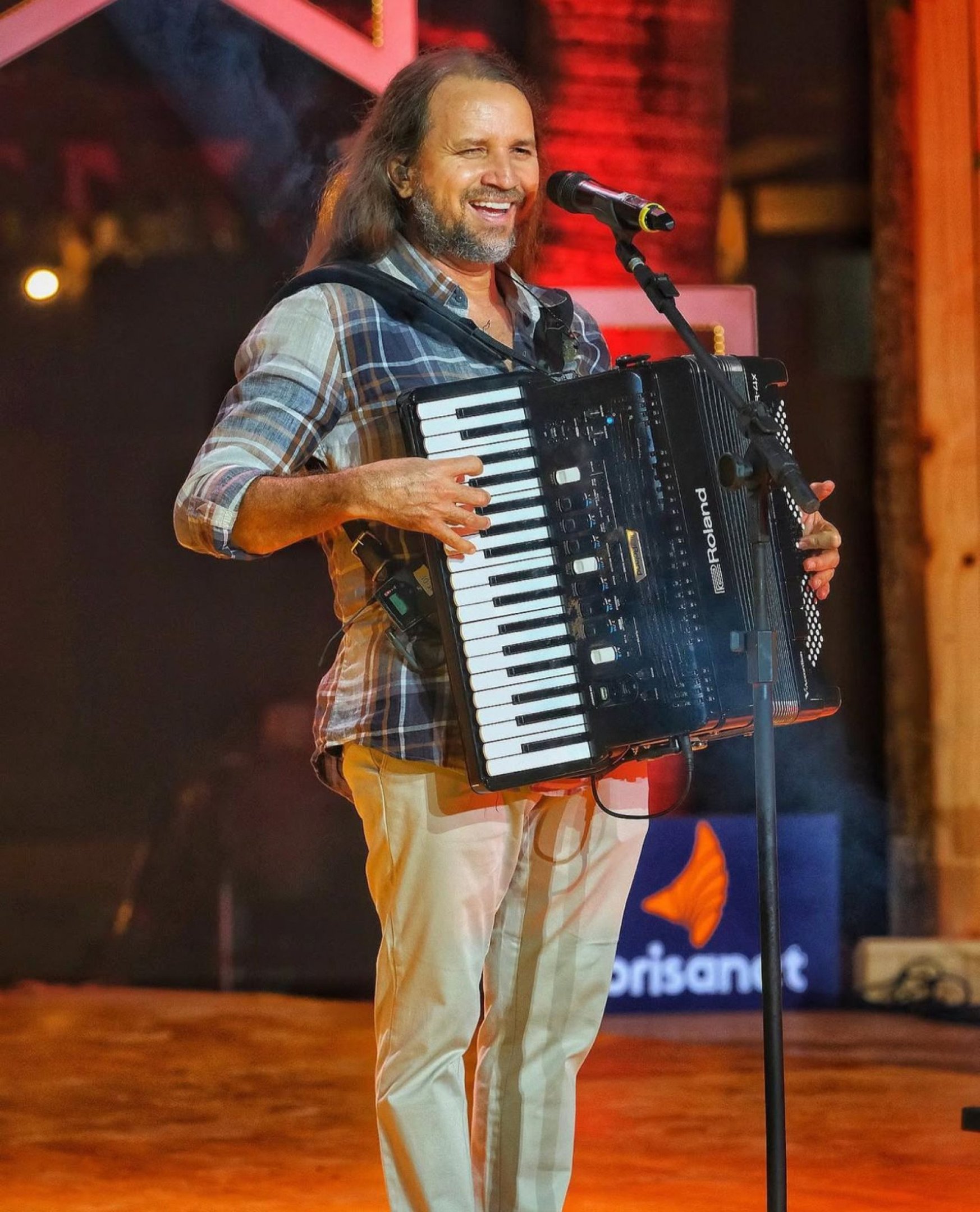 Cantor e compositor Dorgival Dantas