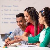 Desafio premia jovens por soluções que transformam comunidades