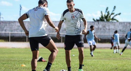 Thiago Galhardo, atacante do Santa Cruz