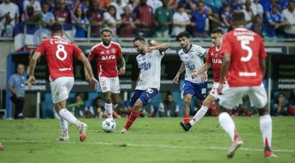 O Bahia visita o Internacional, em partida válida pela 6ª e última rodada da fase de grupos da Libertadores, no Beira-Rio, em Porto Alegre, às 19h00 desta quarta-feira (28).