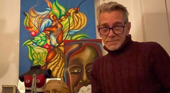 Imagem do artista Everton Duarte, autor da exposição "La Nave Va"