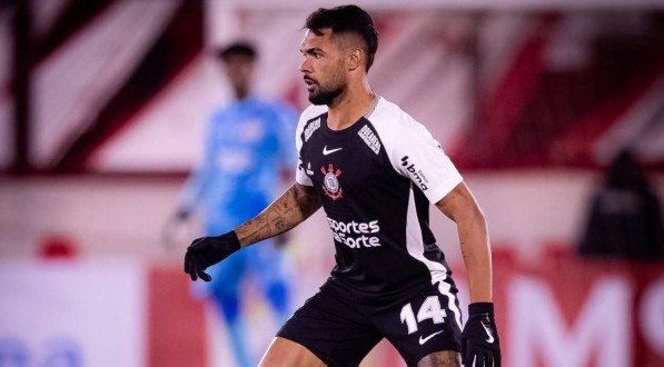Ranielle, volante do Corinthians, em lance do jogo decisivo contra o Huracán