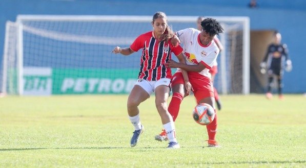 Time feminino de base do Massa Bruta perdeu para o São Paulo por 1 a 0 no último domingo, 25.