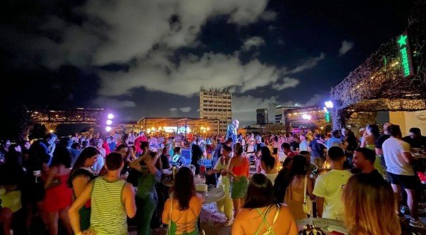 Sambinha Zona Norte retorna ao Cais Rooftop com shows de Atitude 10, Laguza e DJ Baloo