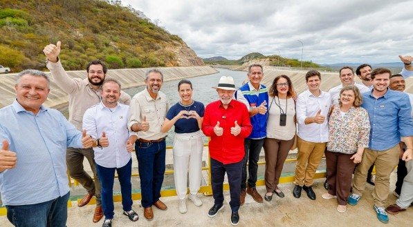 Lula assina ordem de serviço para ampliação do Eixo Norte da transposição em Salgueiro