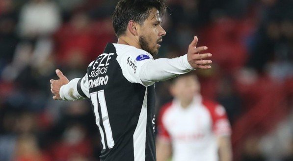 Com o empate entre América de Cali e Racing, o Corinthians caiu para a terceira posição do Grupo C e se despediu da competição continental.