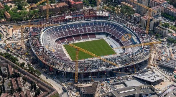O estádio está passado por uma reeconstrução