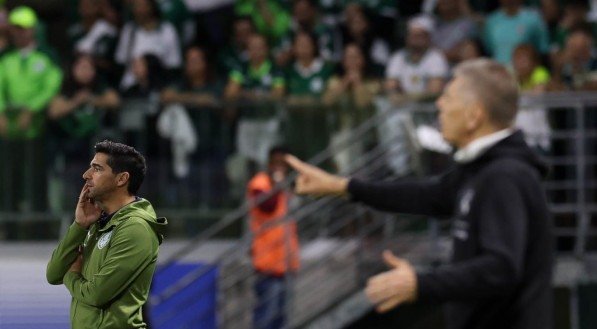 Abel Ferreira durante partida contra Sporting Cristal (PER)