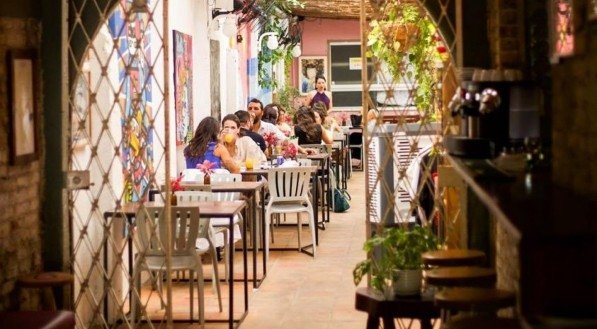 Restaurante Ca-Já oferece menu especial em 5 etapas para o Dia dos Namorados