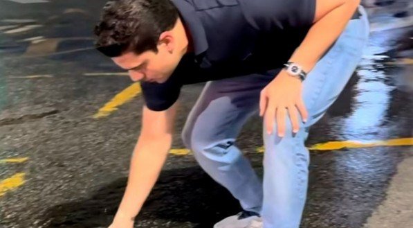 Aliado de Raquel Lyra, Rodrigo Pinheiro critica Compesa por quantidade de buracos nas vias de Caruaru