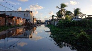 Bairro de Cajueiro Seco com problemas de drenagem