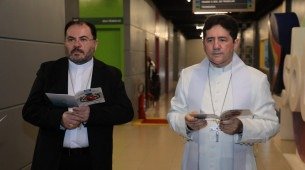 Arcebispo de Olinda e Recife, Dom Paulo Jackson, comandou prece no Sistema Jornal do Commercio de Comunicação por ocasião do Dia Mundial das Comunicações, celebrado no próximo domingo (1º)
