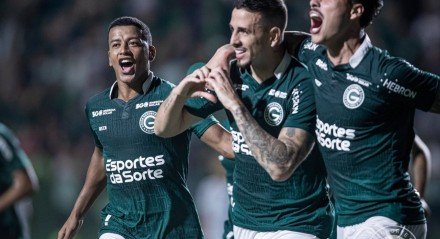 Imagem de partida da Goiás na Série B