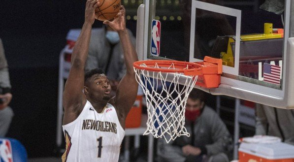 Astro de NBA é acusado de estupro, sequestro e agressões por ex-namorada nos EUA