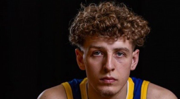 O Golden State Warriors terá que lidar com mais um problema físico durante a intertemporada. O armador Brandin Podziemski passou por uma cirurgia no punho esquerdo na última terça-feira (27), em Los Angeles, para corrigir uma lesão. Segundo a franquia, o procedimento foi bem-sucedido, e a expectativa é de que o jogador esteja liberado para [&amp;#8230;]
