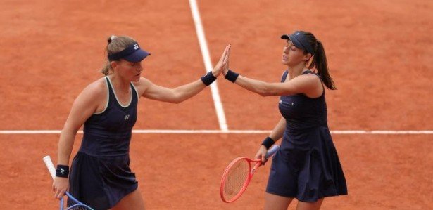 Luisa Stefani emplaca grande virada e vai às oitavas em Roland Garros