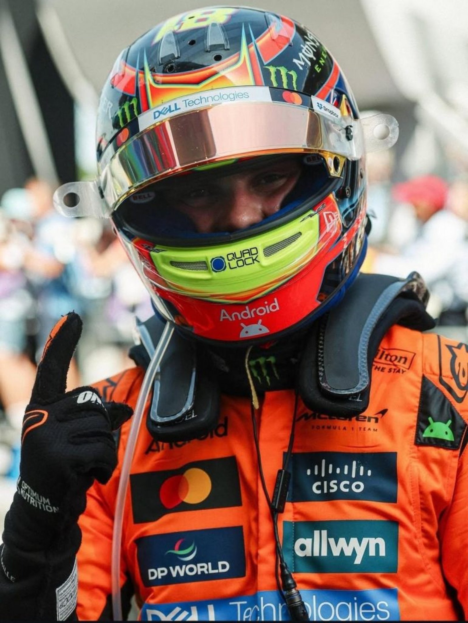 Piastri brilha em Barcelona, vence com autoridade e McLaren conquista dobradinha