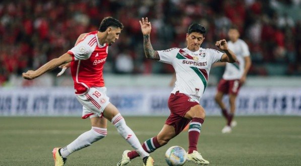 As equipes vivem momentos diferentes no Brasileirão, no entanto, o Internacional tem vantagem histórica diante do Fluminense.