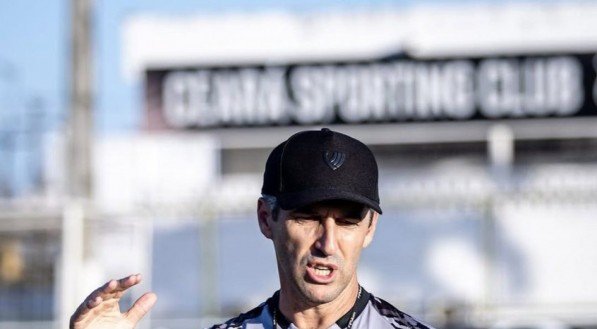 No CT Carlos de Alencar Pinto, Vozão realizou último treino visando o Galo; Ceará e Atlético-MG vão se enfrentar na Arena Castelão. O confronto, válido pela 11ª rodada do Brasileirão Série A, vai acontecer às 18h30 do domingo (1). O trabalho, comandado por Léo Condé, foi realizado em campo reduzido. O comandante do Alvinegro realizou [&amp;#8230;]