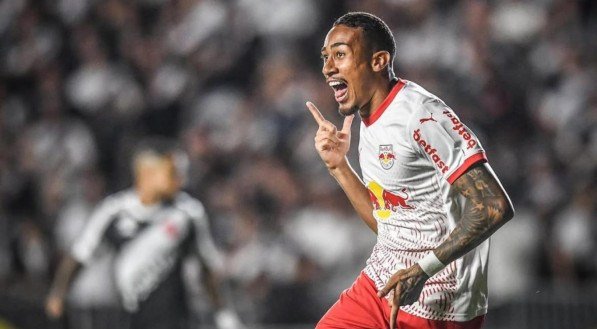 Massa Bruta chega aos 23 pontos e dorme na primeira colocação