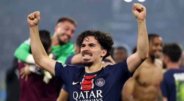 Meio-campista celebrou a conquista inédita e destacou a atuação da equipe na final