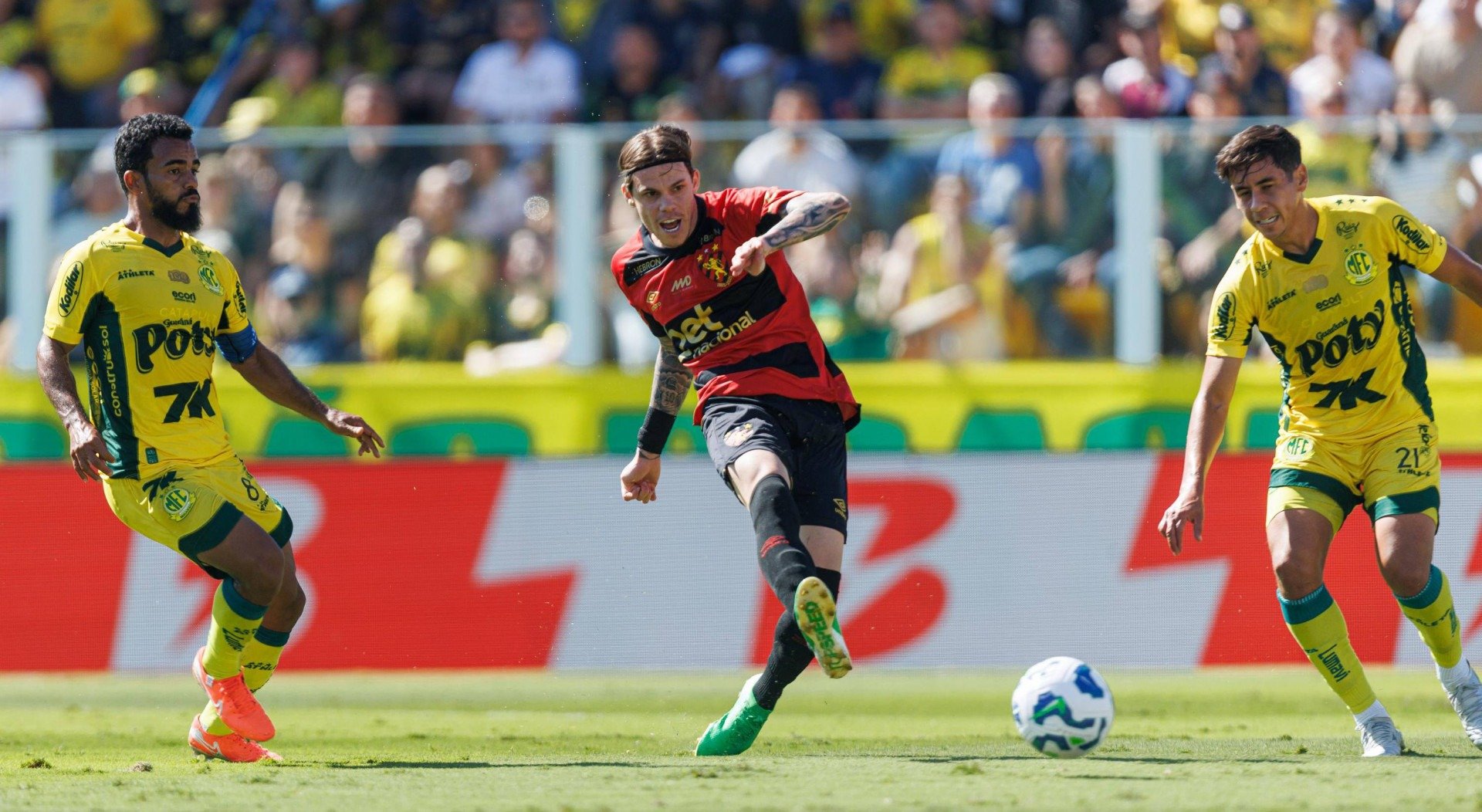 Lance do jogo entre Mirassol x Sport pela 11ª rodada do Brasileirão