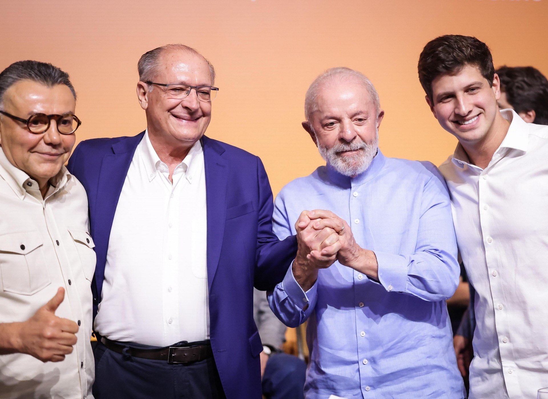 Foto da capa: Cena Política